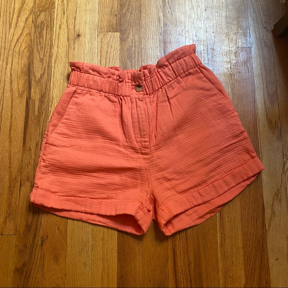 High waisted Peach Shorts